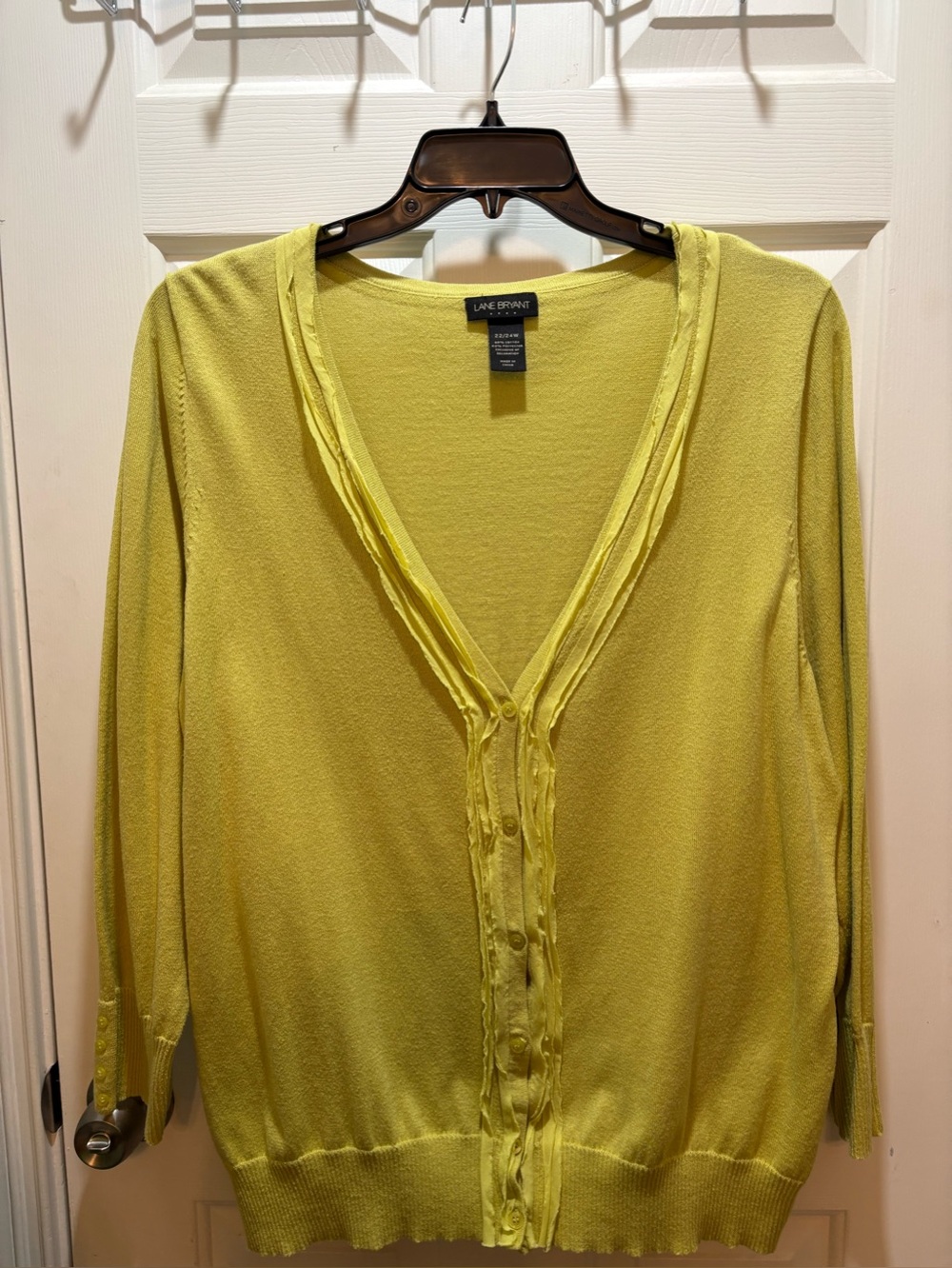 Plus size 22/24 Lane Bryant Lime Green V-Neck Button Cardigan
